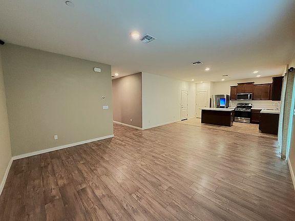 3rd image of 395 Mono Lake Ave