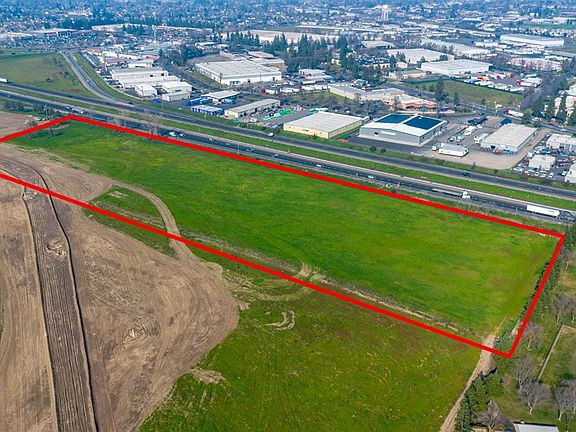 2nd image of 475 E Quintal Rd