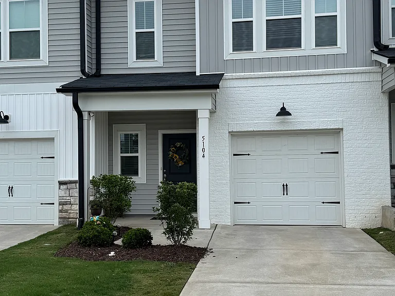 5104 Cambrey Dr — Photo 1
