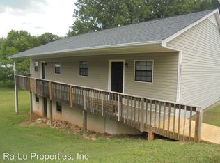 423 Dewey St #B, Kernersville, NC 27284