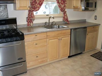 310 Lockwood Dr, Paramus, NJ, 07652