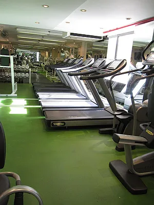 Rented by Newell and Assoc. | media 9