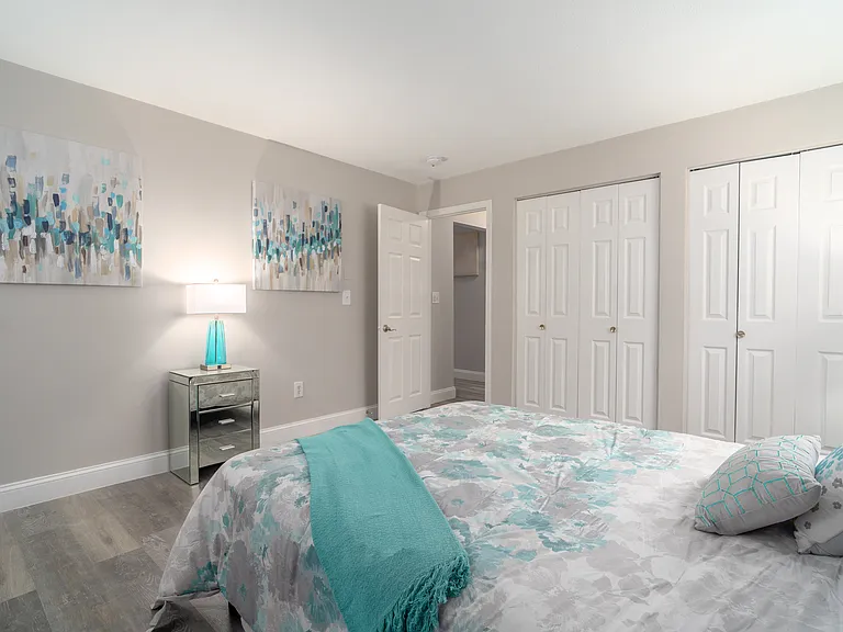 Highland House Apartments — Photo 5