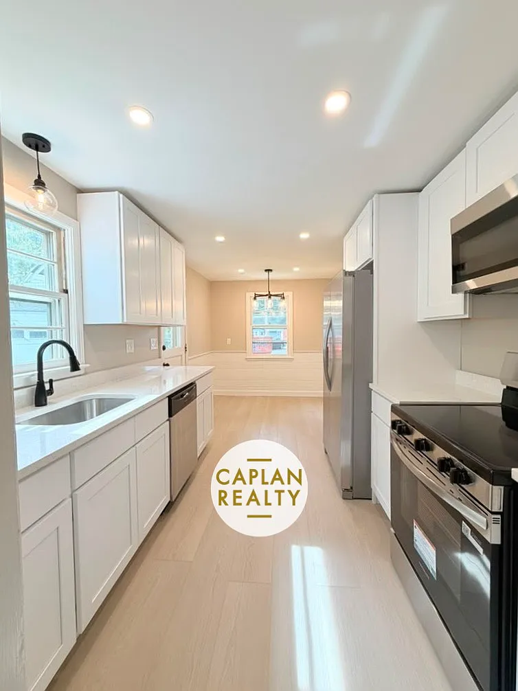 3 bed, 1.5 bath, 1366 sqft, $3,250 — Photo 4