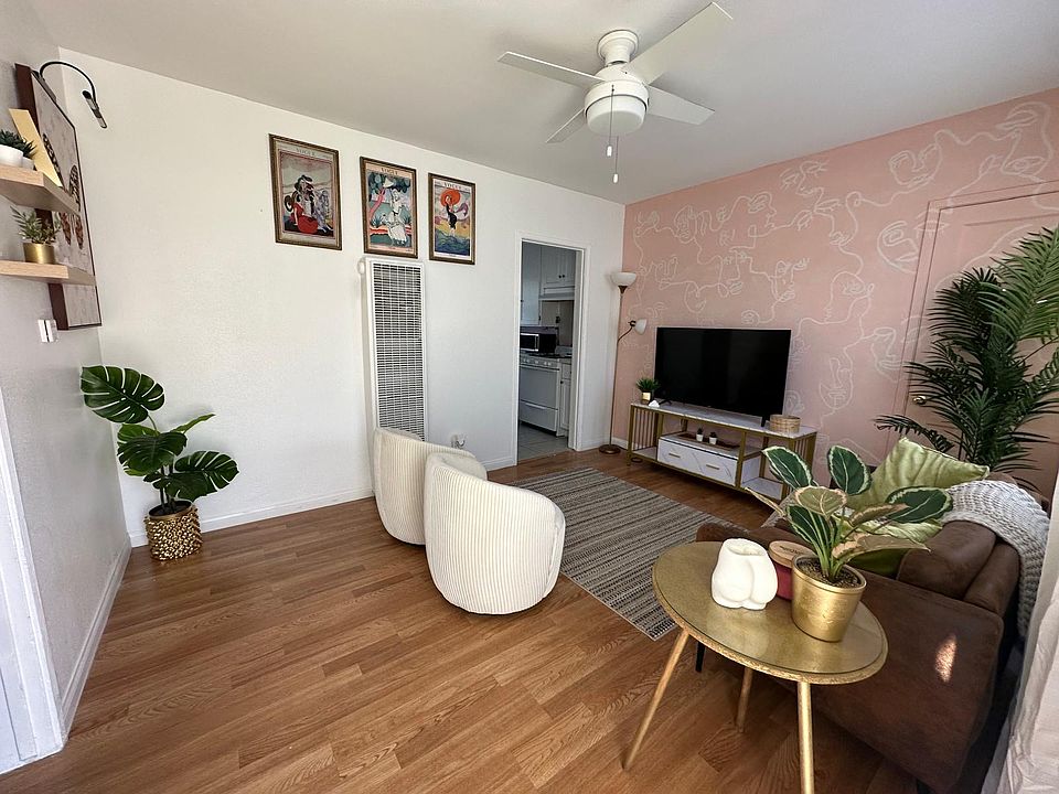 1st image of 9719 Belmont St #1/4