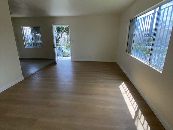 2nd image of 3201 Bartdon Ave