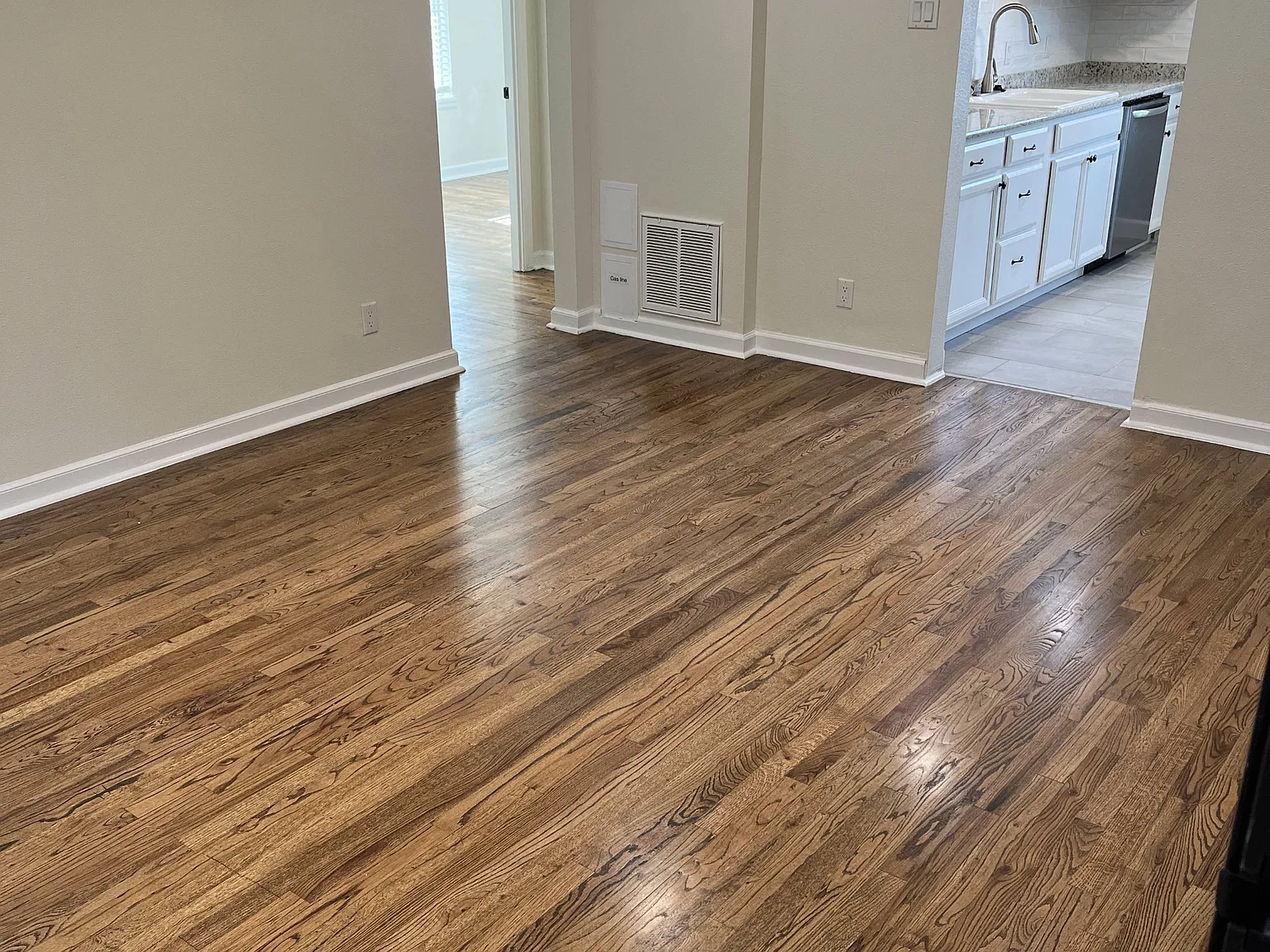 2 bed, 900 sqft, $1,295 — Photo 2