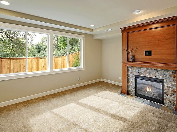 5th image of 13724 NE 133rd St