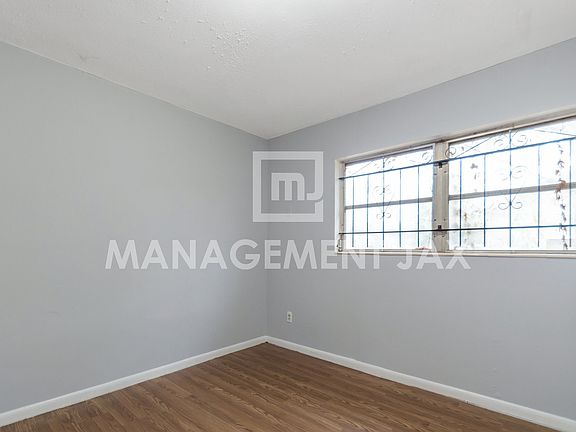 5th image of 1464 W 6th St