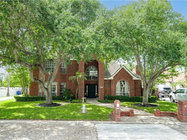 3535 Plazas Del Lago Dr, Edinburg, TX 78539