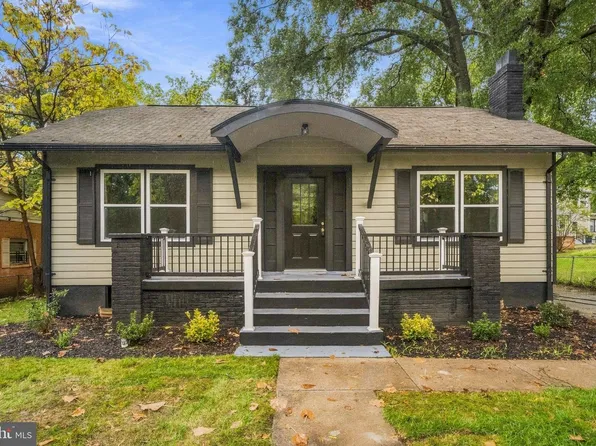 303 67th Pl, Capitol Heights, MD 20743