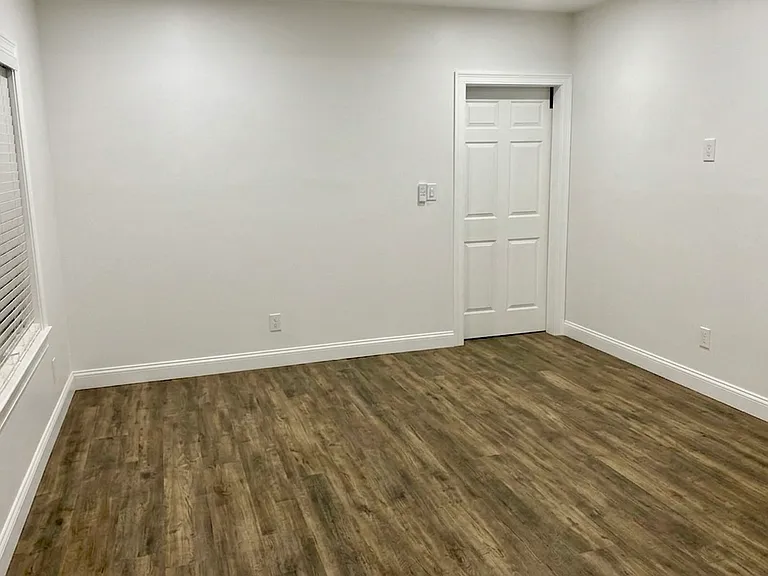 5 Hurley Ave #3F — Photo 2