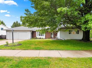 12515 N Cedar Bluff Dr, Dunlap, IL 61525