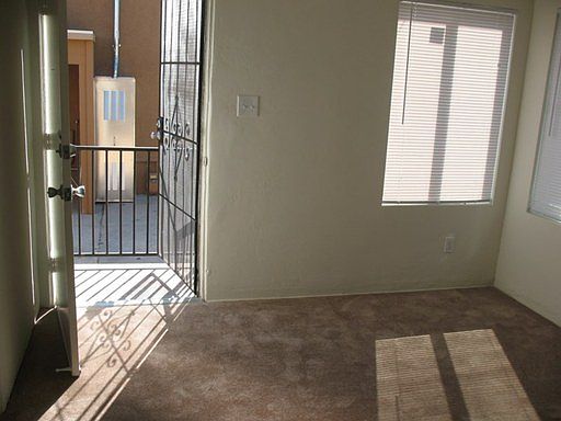 2nd image of 208 55th St