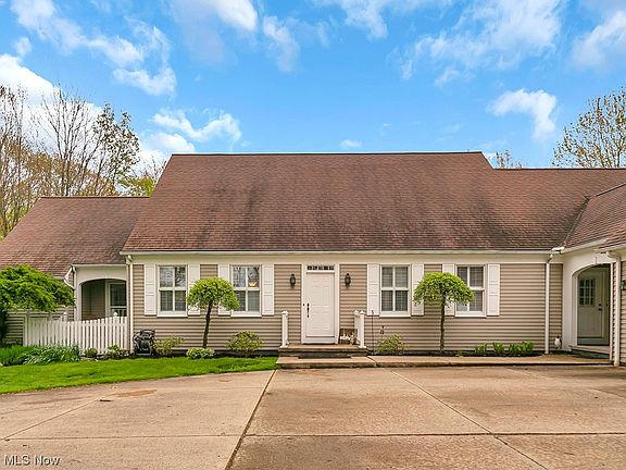 2nd image of 16470 Vernon Dr