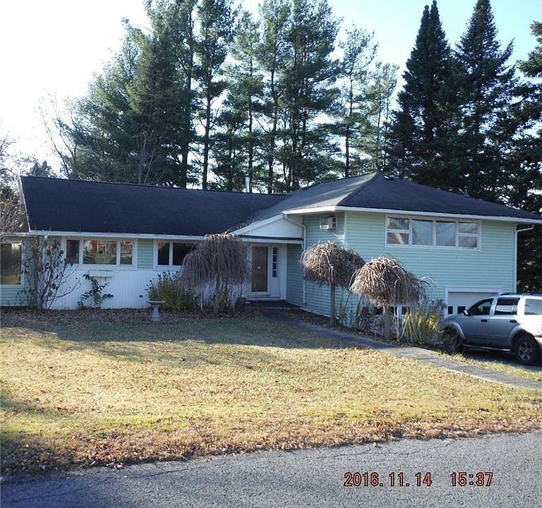 1st image of 25 Birchwood Dr