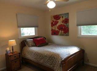 513 Evergreen Ln, Munster, IN 46321