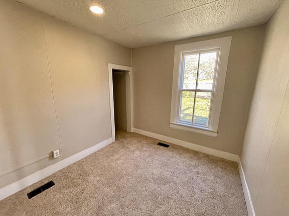 5th image of 2096 Bourdon St