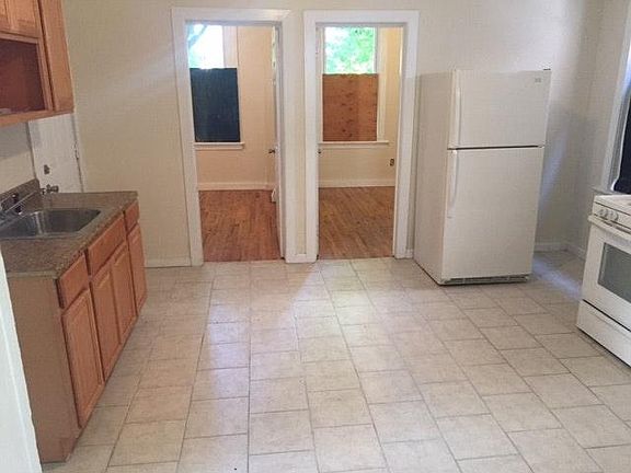 4th image of 276 Davenport Ave #1