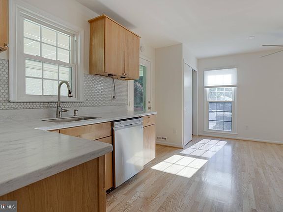 5th image of 5018 Mignonette Ct