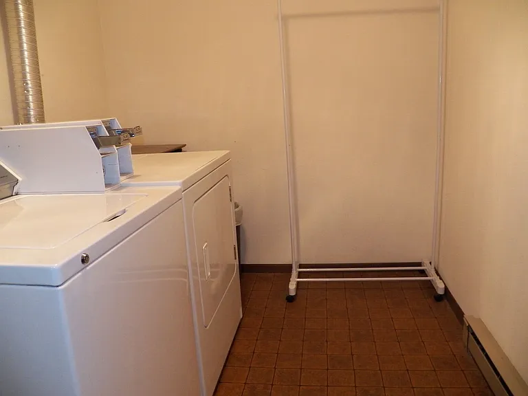 1008 Bridgit Ct SE — Photo 11