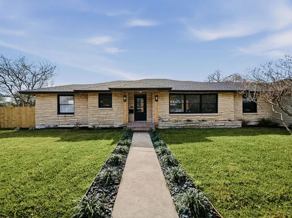 301 Pasadena Pl, Corpus Christi, TX 78411