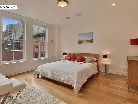 4th image of 52 Laight St #5