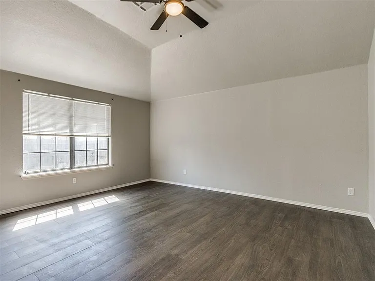 13300 S Robinson Ave — Photo 9