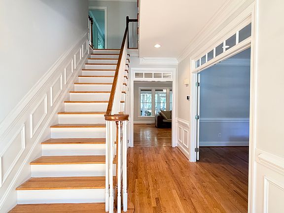 4th image of 3424 Doyle Rd