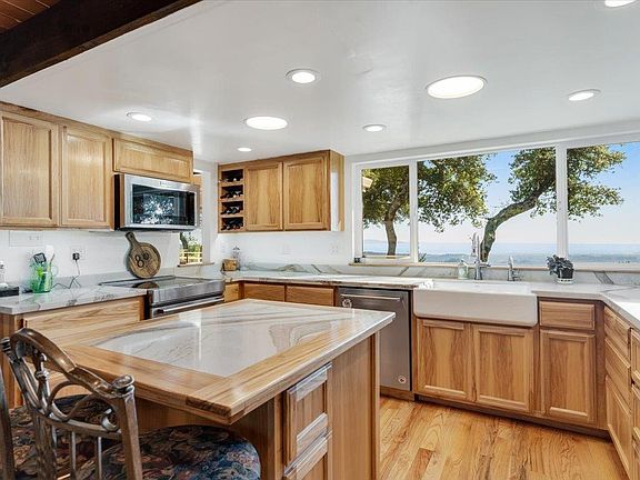 3rd image of 24854 Skyland Rd