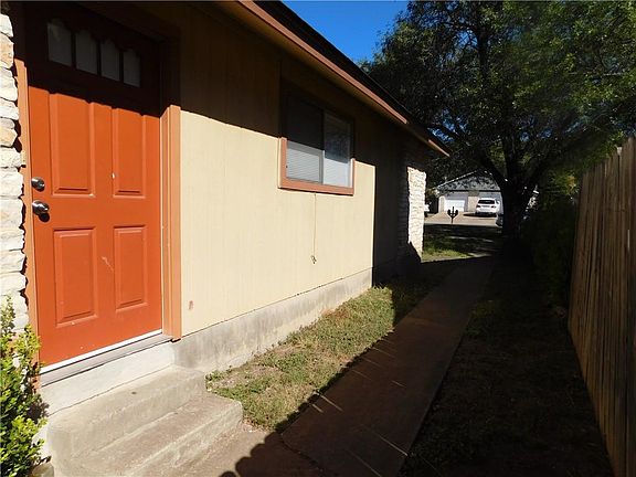 4th image of 1007 Fieldwood Dr