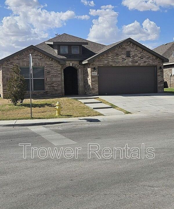 1st image of 1021 E 90th Ct