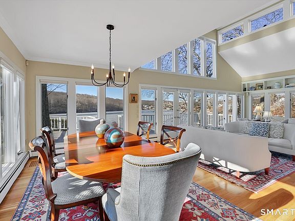 3rd image of 7 Point Comfort