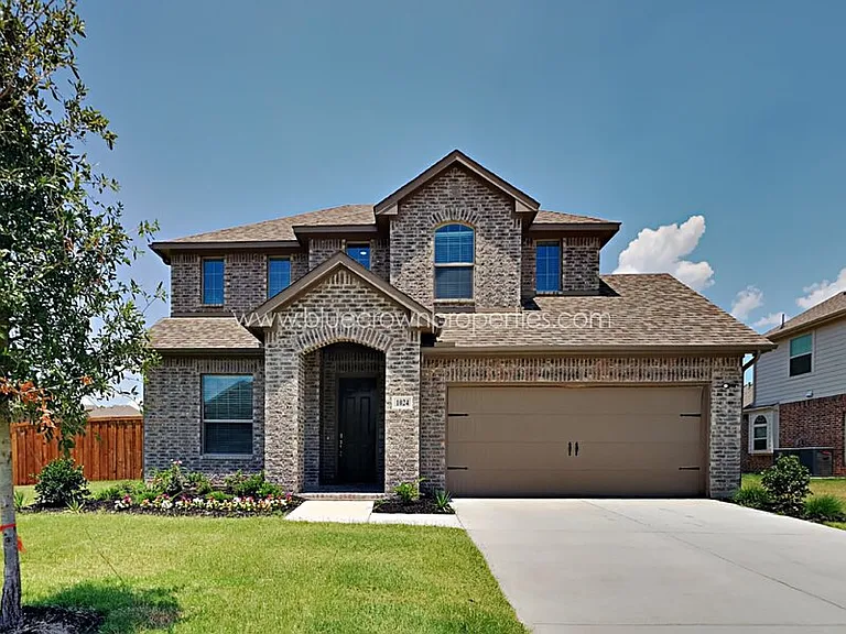 1024 Meadowlark Ave — Photo 1