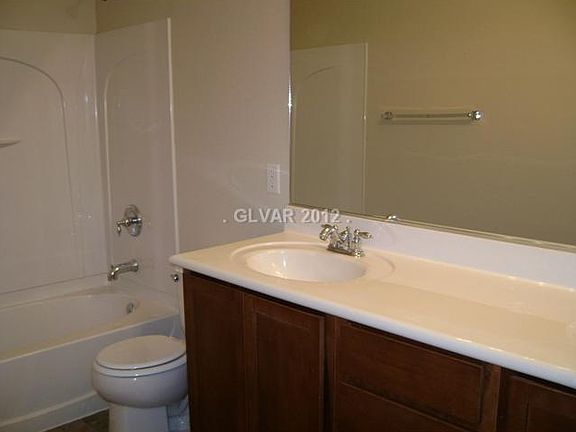 2nd image of 8120 Chestnut Hollow Ave