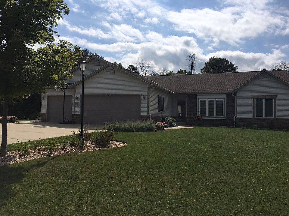 3 car attached garage