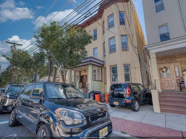 615 11th St, Union City, NJ 07087