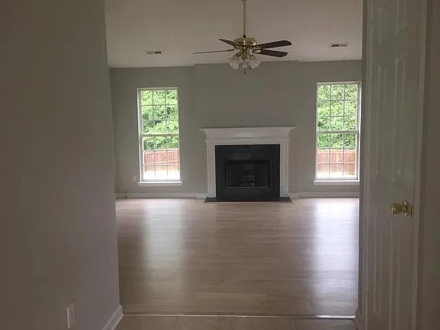 6918 Kentucky Derby Dr — Photo 8