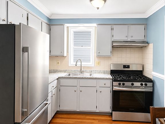 2nd image of 661 Prospect Ave #2