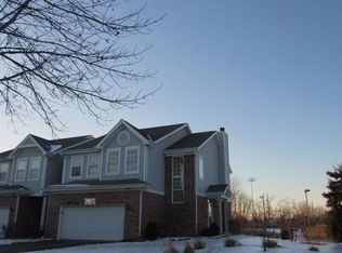 108 Chestnut Hills Cir, Burr Ridge, IL 60527