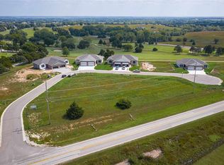 3111 Long Ct, Winfield, KS 67156