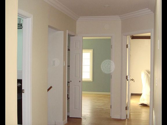 5th image of 44 Ledyard St
