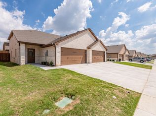 719 Rolling Terrace Cir, Granbury, TX 76049