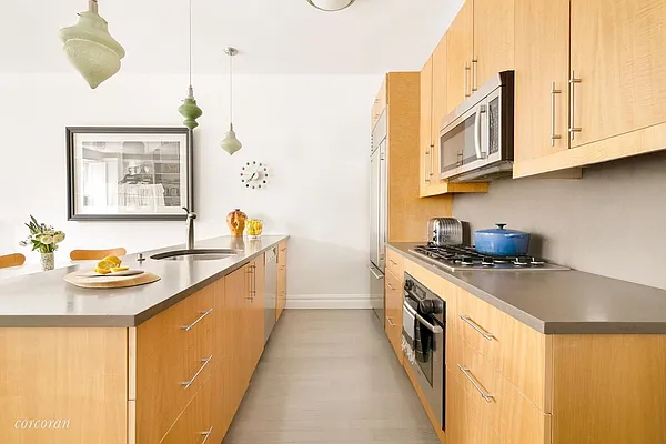 Sold by Corcoran | media 16