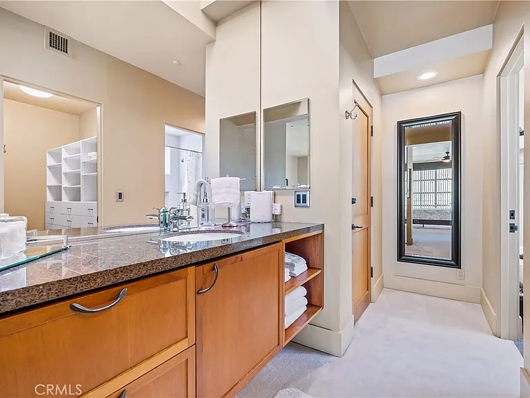 35121 Beach Rd — Photo 41