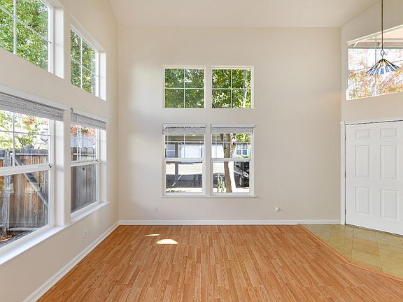 5th image of 1547 Pinebrook Place