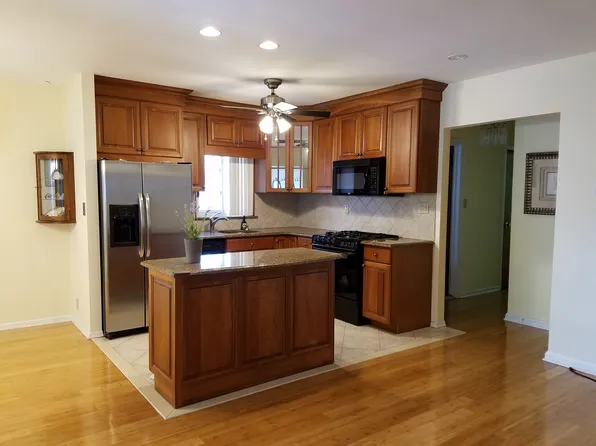 13736 96th St, Jamaica, NY 11417