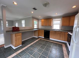 110 E Main St APT 4, Westminster, MD 21157