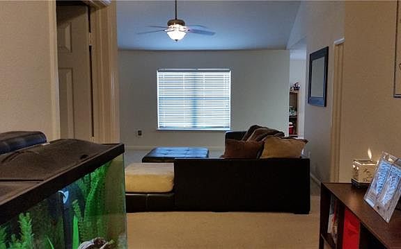 2nd image of 2233 Meadow Dr