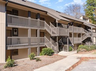 3063 Huntleigh Dr, Raleigh, NC 27604